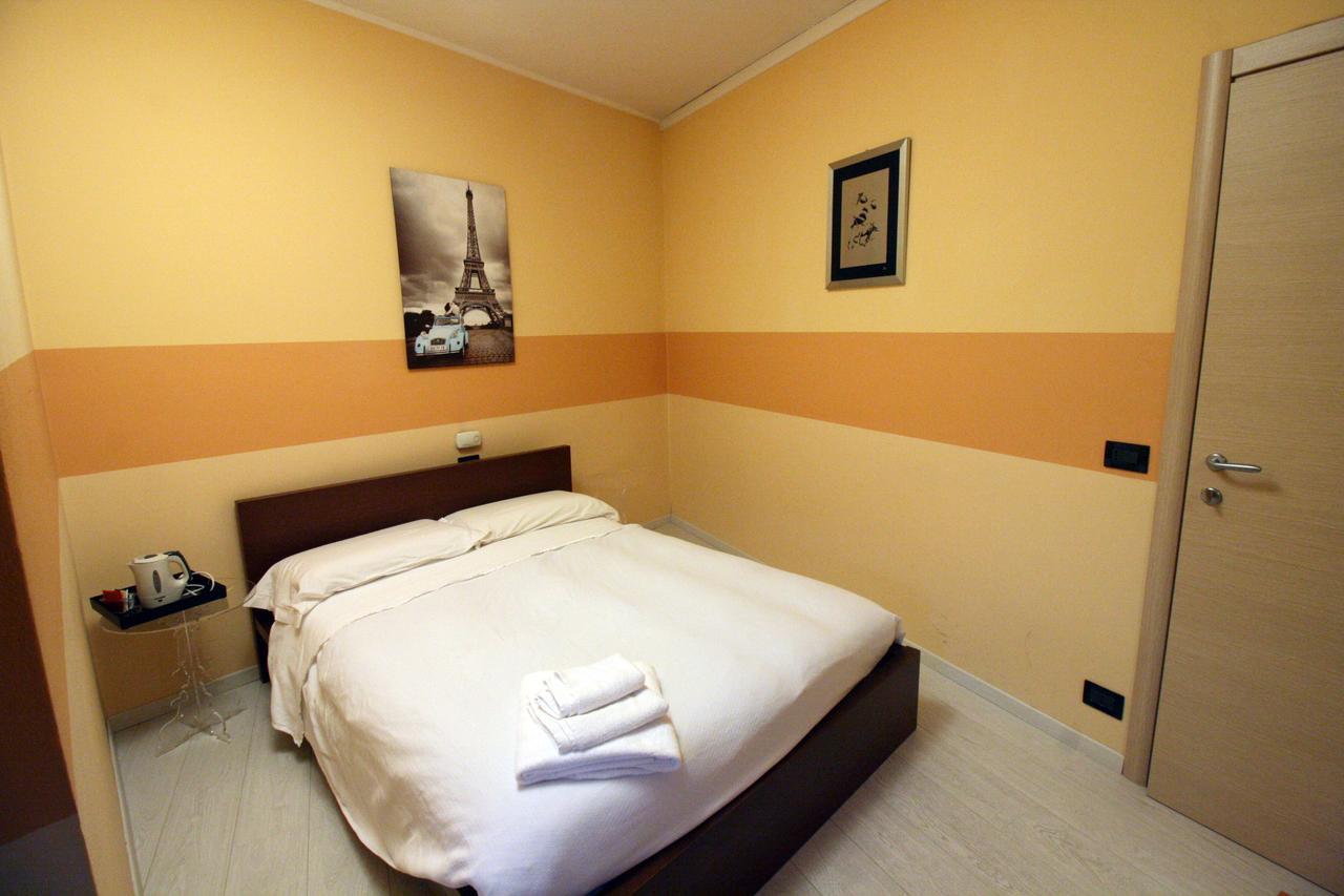 Albergo Ristorante La Bussola Clusone Exterior photo